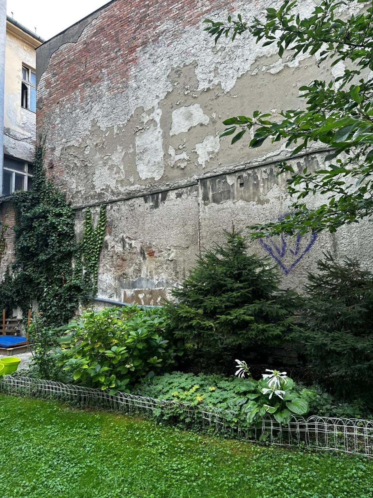 Апартаменты Urban Zenhouse No.2 - Breakfast Included Братислава Экстерьер фото