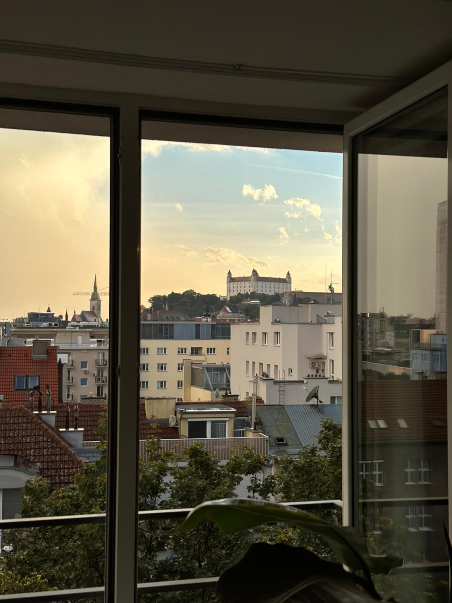 Апартаменты Urban Zenhouse No.2 - Breakfast Included Братислава Экстерьер фото