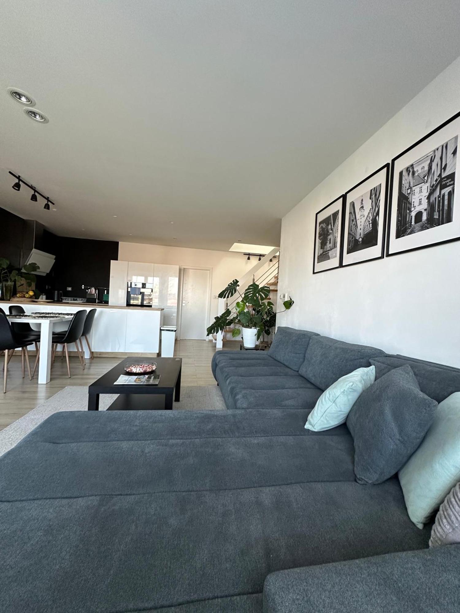 Апартаменты Urban Zenhouse No.2 - Breakfast Included Братислава Экстерьер фото